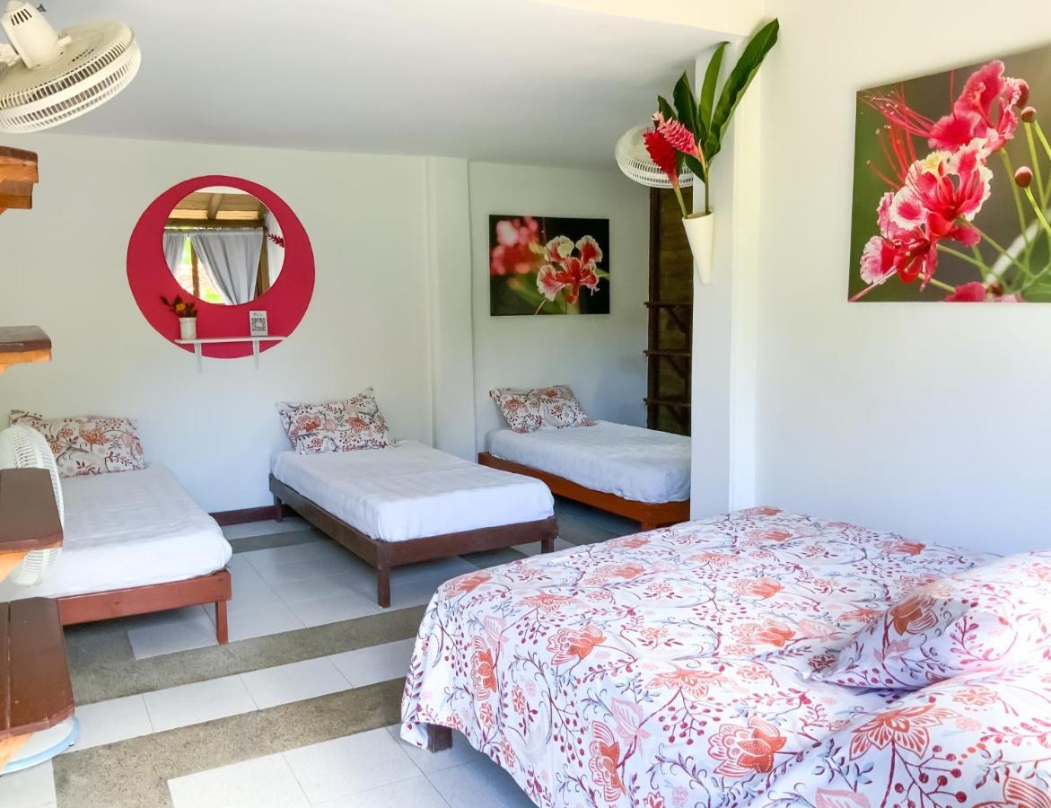 ホテル Los Robles Capurganá エクステリア 写真